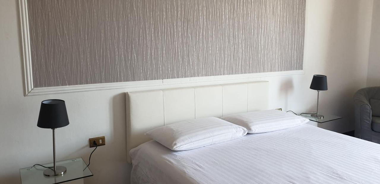 Magenta Comfort Apartment ภายนอก รูปภาพ